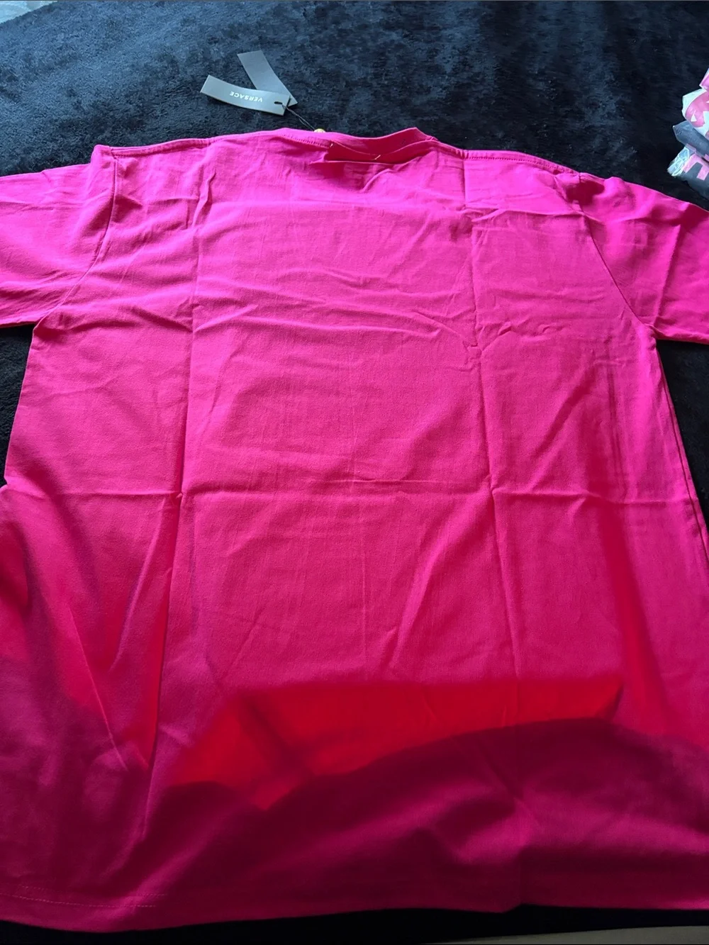 Brand New !! Hot Pink Tee with Yellow Logo Frame Read 👇 - Picture 4 of 4